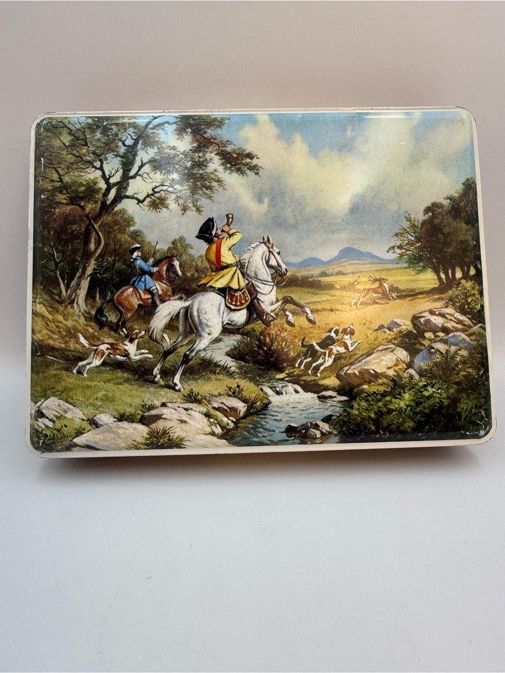 Vintage Fox Hunt Hunting Horses Rectangular Metal Biscuit Tin Box
